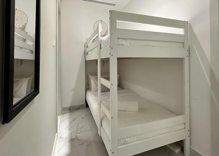 Desert Rose Apartment- Masdar City