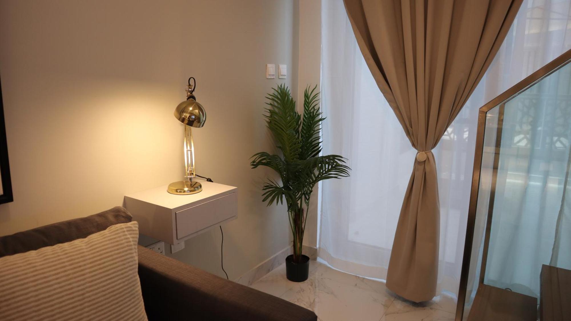 Desert Rose Apartment- Masdar