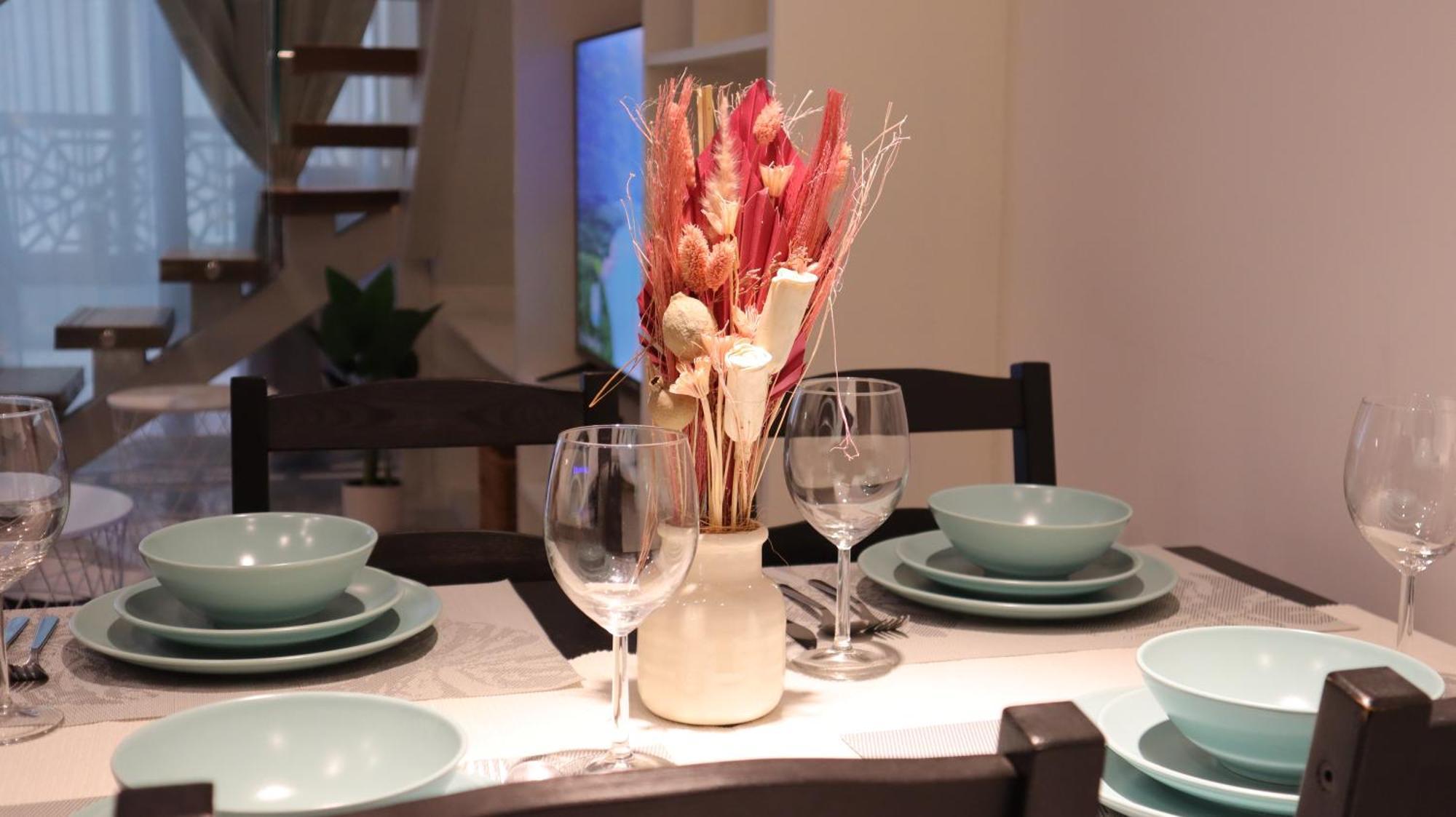Desert Rose Apartment- Masdar Al Qurayyah
