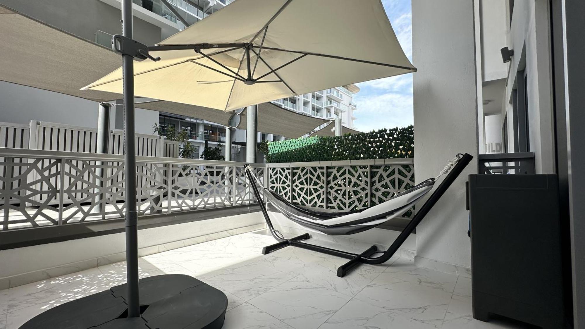 Apartment Desert Rose Apartment- Masdar *